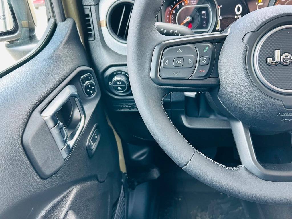 new 2025 Jeep Gladiator car