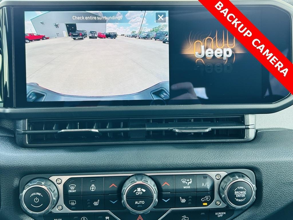 new 2025 Jeep Gladiator car