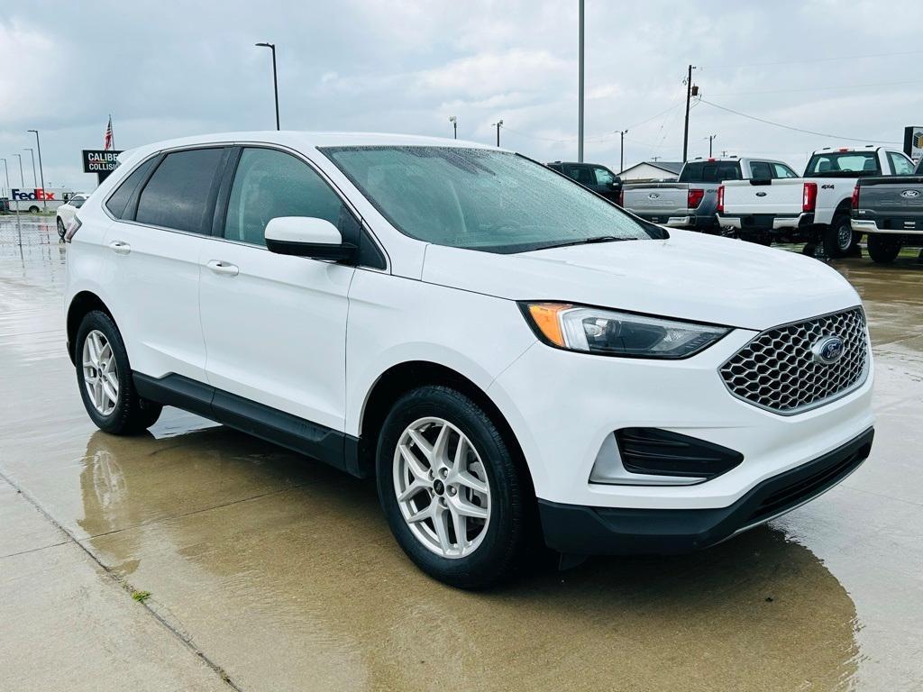 used 2024 Ford Edge car, priced at $26,200