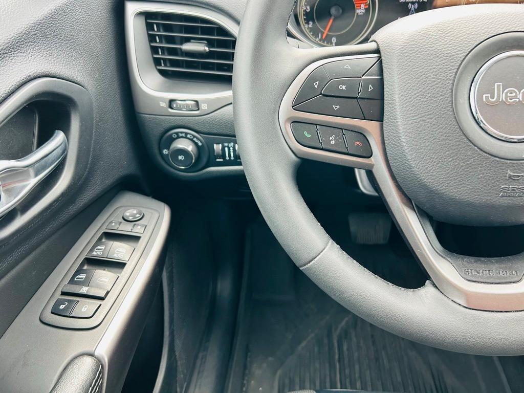 used 2022 Jeep Cherokee car, priced at $24,200