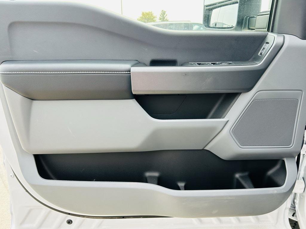 new 2024 Ford F-250 car, priced at $49,900