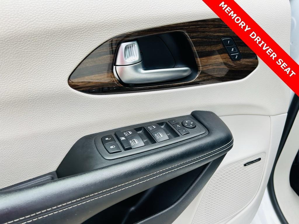 used 2022 Chrysler Pacifica car, priced at $27,500