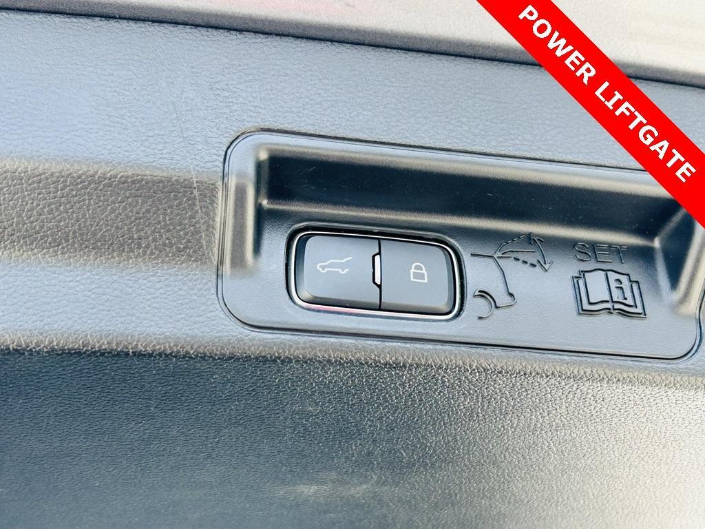 used 2022 Ford Explorer car, priced at $31,600