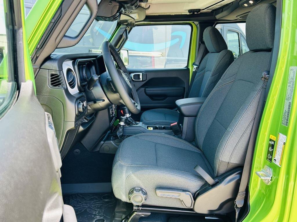 new 2025 Jeep Wrangler car, priced at $44,918