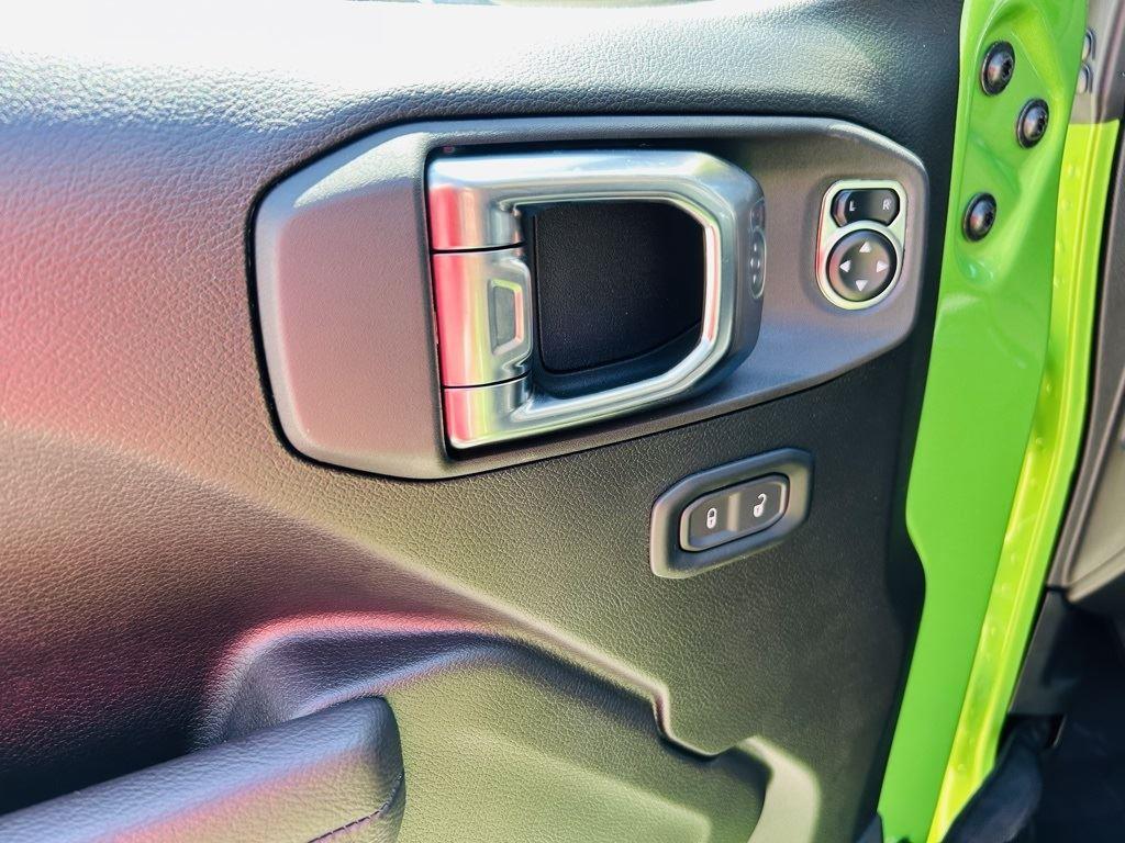 new 2025 Jeep Wrangler car, priced at $44,918