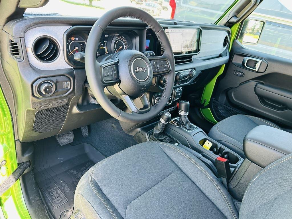 new 2025 Jeep Wrangler car, priced at $44,918