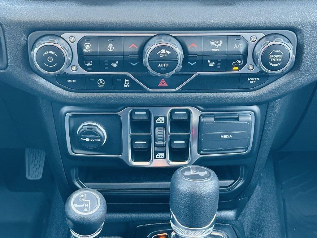 new 2025 Jeep Wrangler car, priced at $44,918