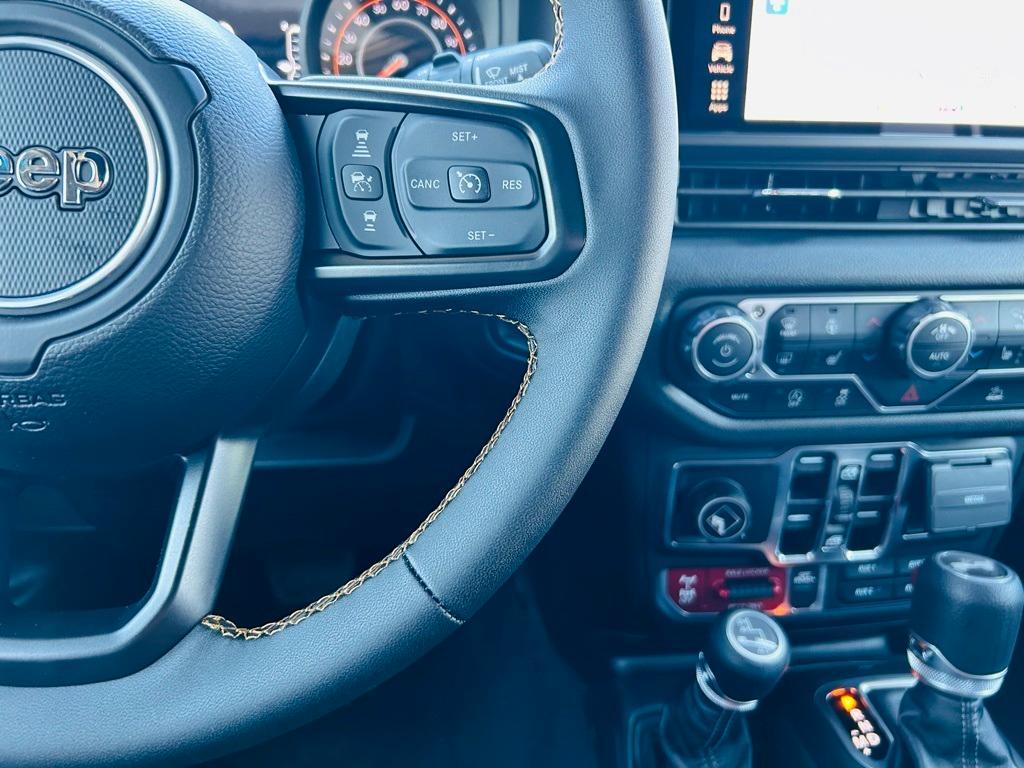 new 2025 Jeep Wrangler car, priced at $72,664