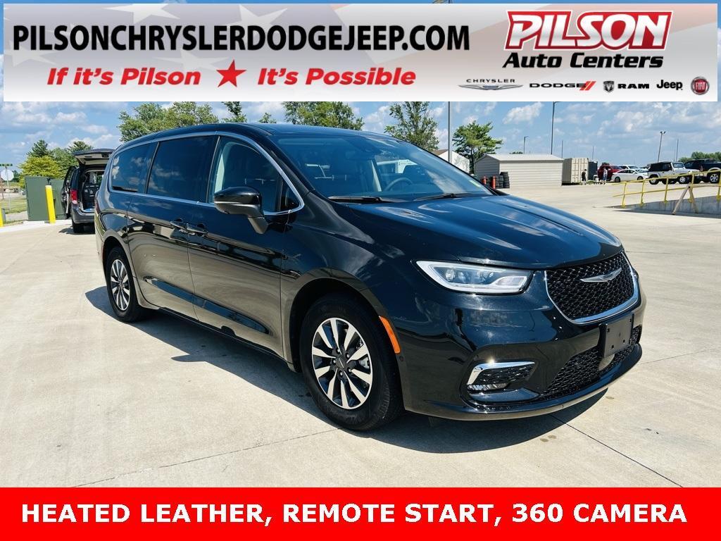 used 2023 Chrysler Pacifica Hybrid car, priced at $29,200