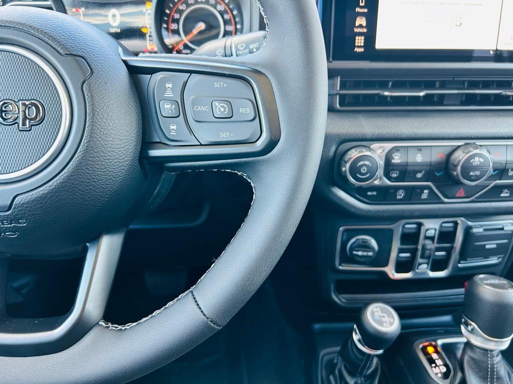 new 2025 Jeep Gladiator car