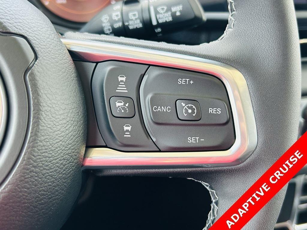 new 2025 Jeep Wrangler car, priced at $47,029