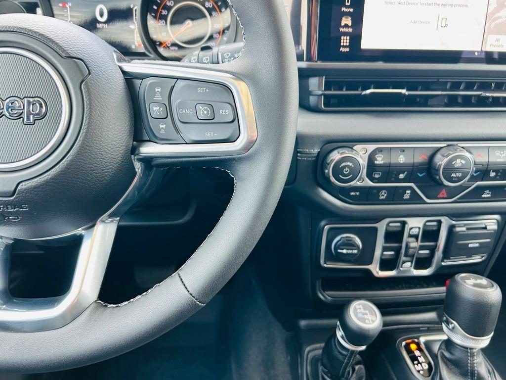 new 2025 Jeep Wrangler car, priced at $51,457