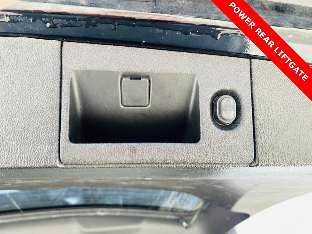 used 2018 Chevrolet Tahoe car, priced at $32,000