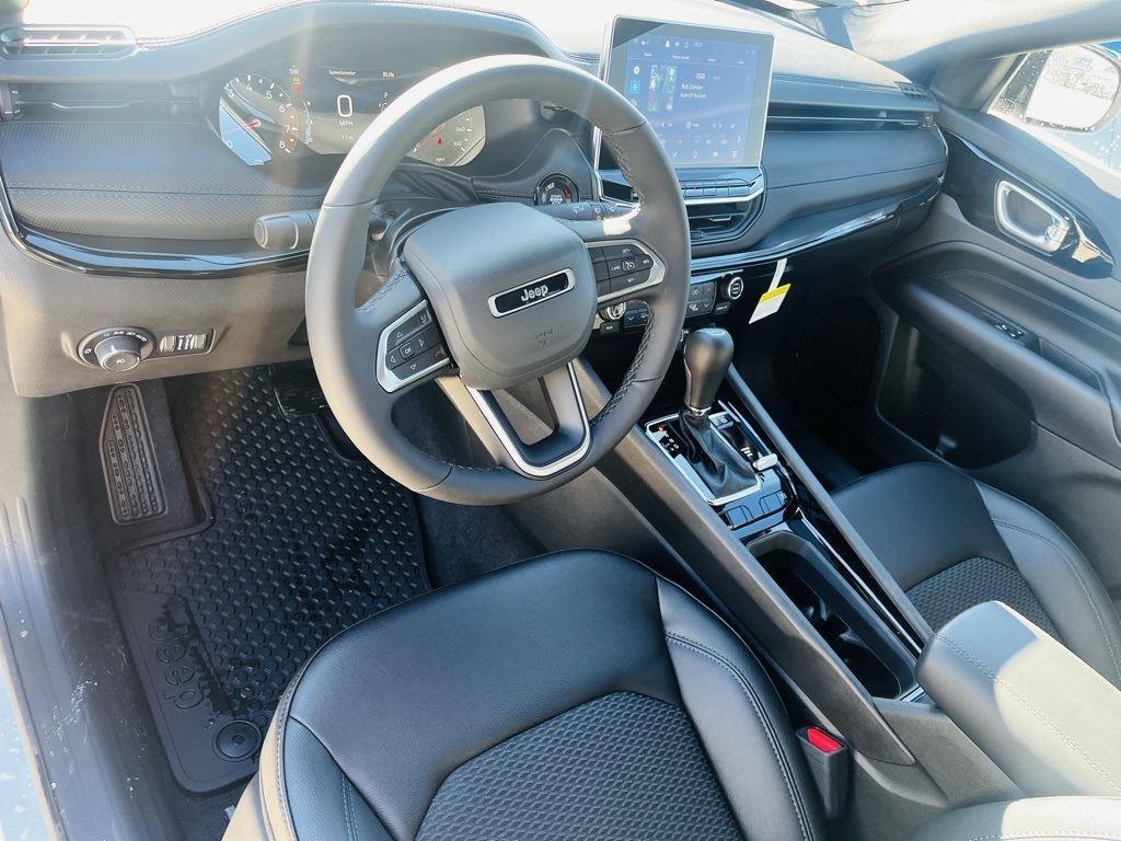 new 2025 Jeep Compass car, priced at $29,902