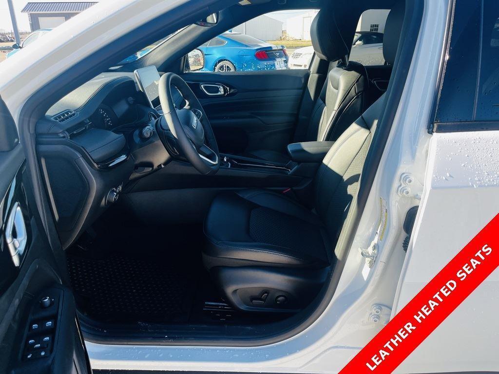 new 2025 Jeep Compass car, priced at $29,902