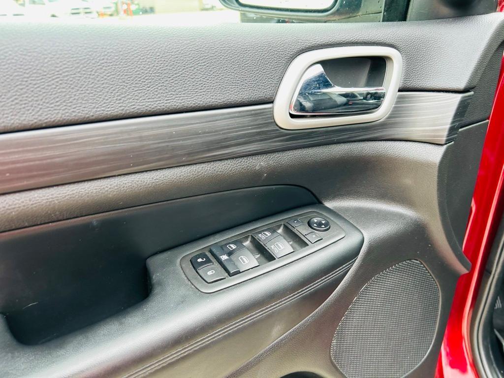 used 2021 Jeep Grand Cherokee car, priced at $28,800