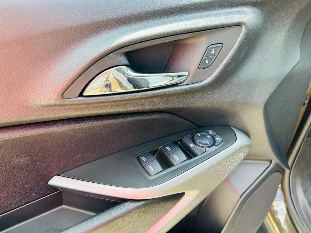 used 2024 Chevrolet Trax car, priced at $22,900