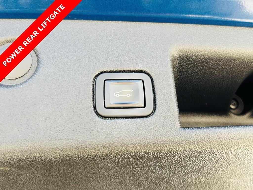 used 2019 Chevrolet Equinox car, priced at $18,500