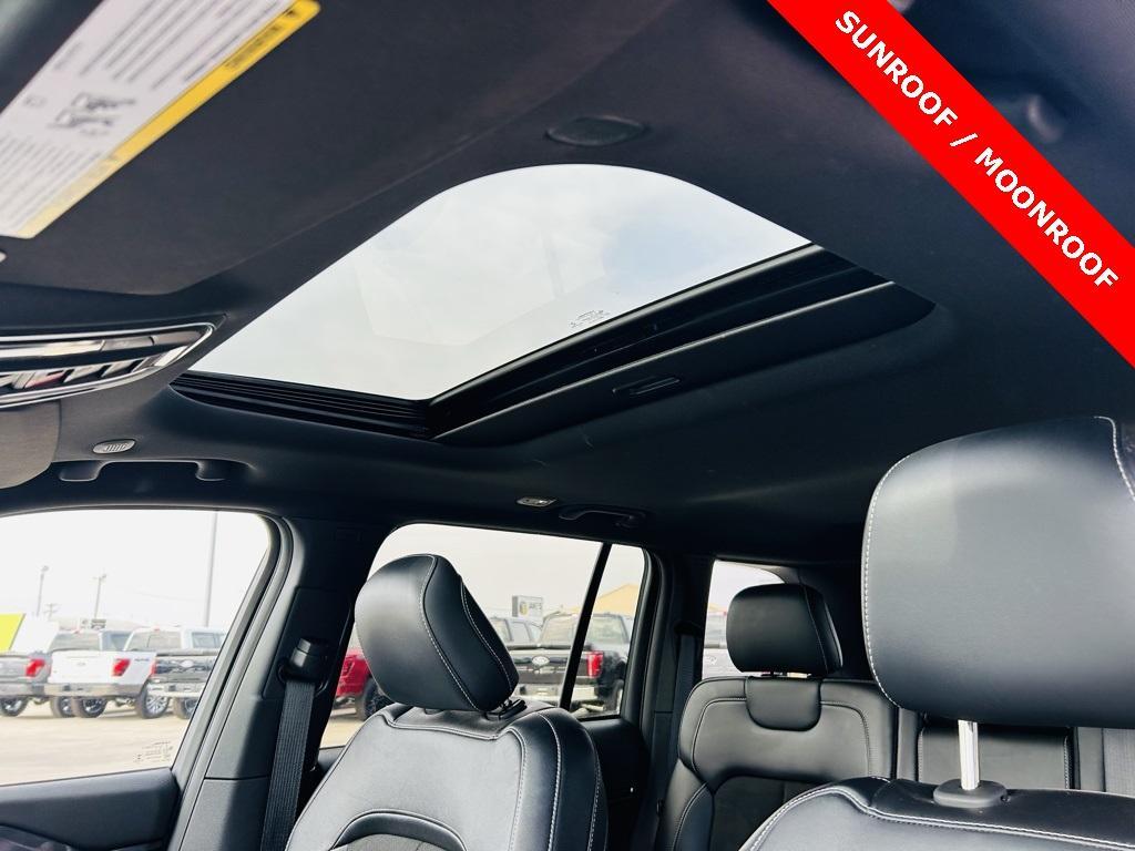 used 2023 Jeep Grand Cherokee car, priced at $34,500