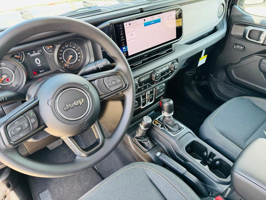 new 2025 Jeep Gladiator car, priced at $41,633