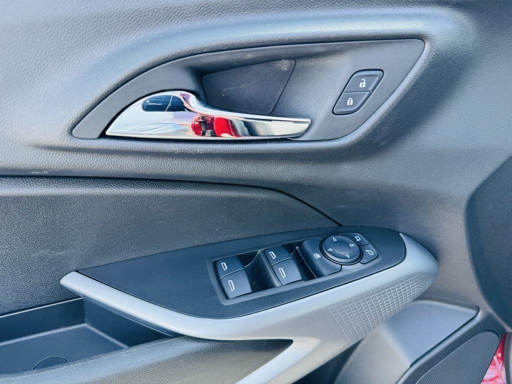 used 2025 Chevrolet Trax car, priced at $23,400