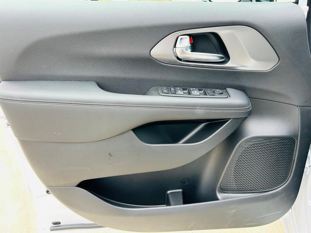 new 2025 Chrysler Voyager car, priced at $40,113