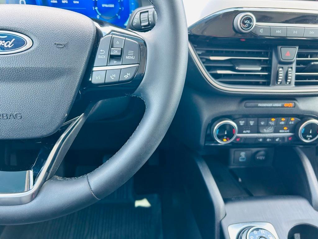 used 2022 Ford Escape car, priced at $25,200