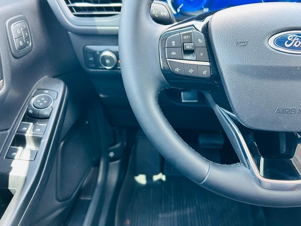 used 2022 Ford Escape car, priced at $25,200