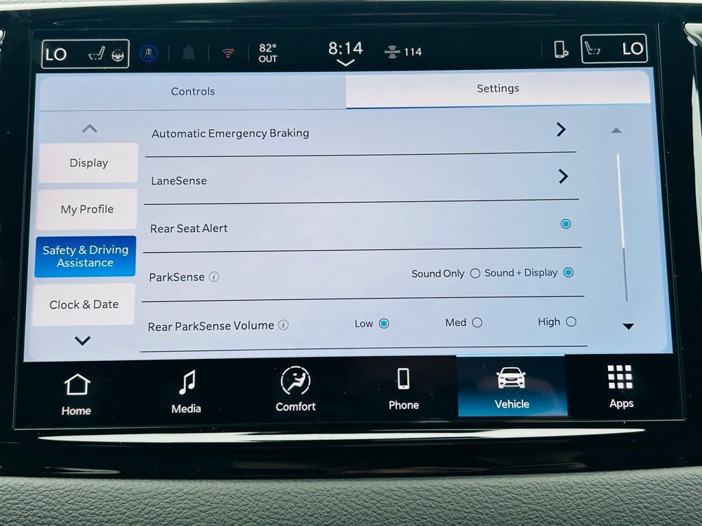 new 2025 Chrysler Voyager car