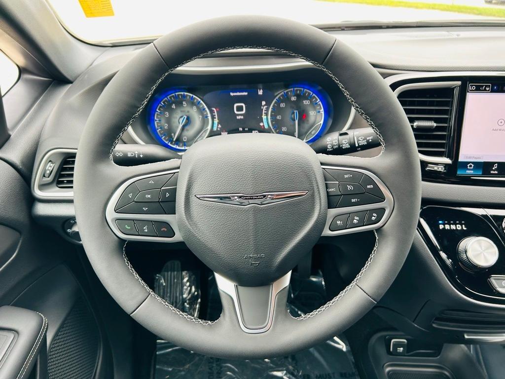 new 2025 Chrysler Voyager car