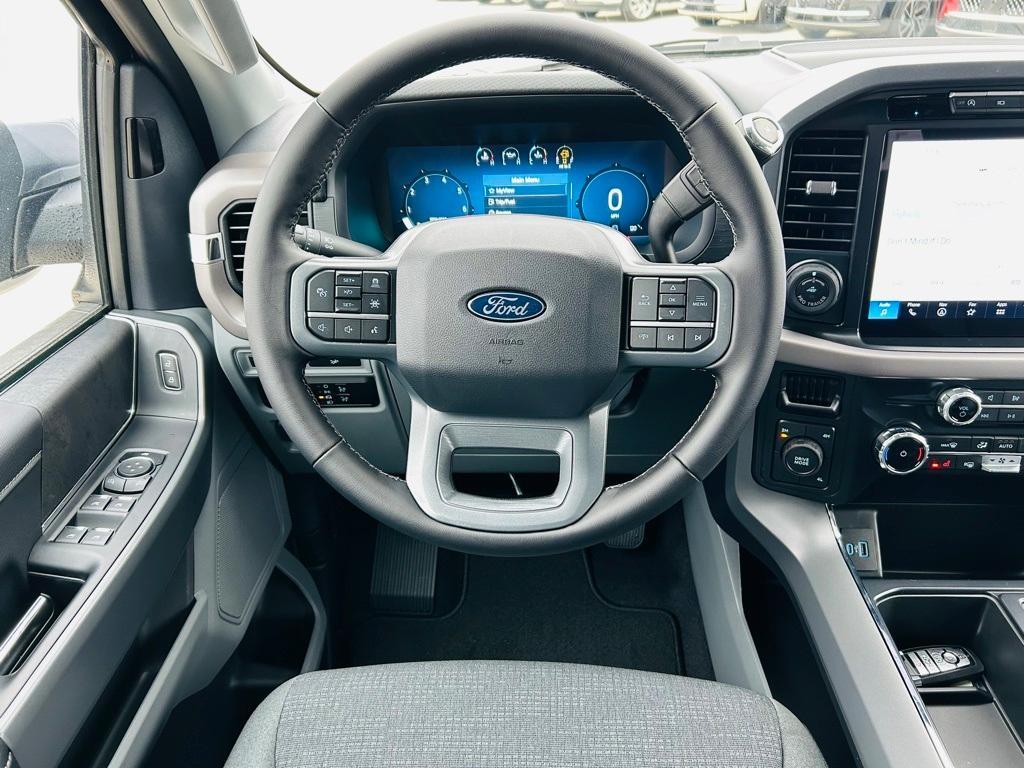 new 2024 Ford F-150 car, priced at $49,633