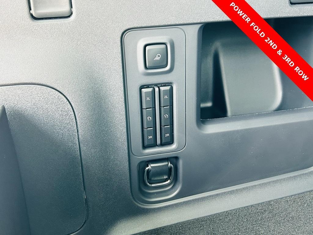 new 2025 Ford Expedition Max car, priced at $86,965