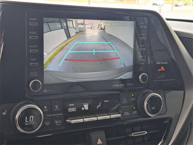 used 2022 Toyota Highlander car, priced at $28,491