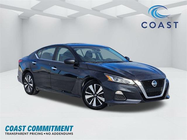 used 2022 Nissan Altima car, priced at $24,999