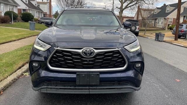 used 2021 Toyota Highlander car, priced at $23,459