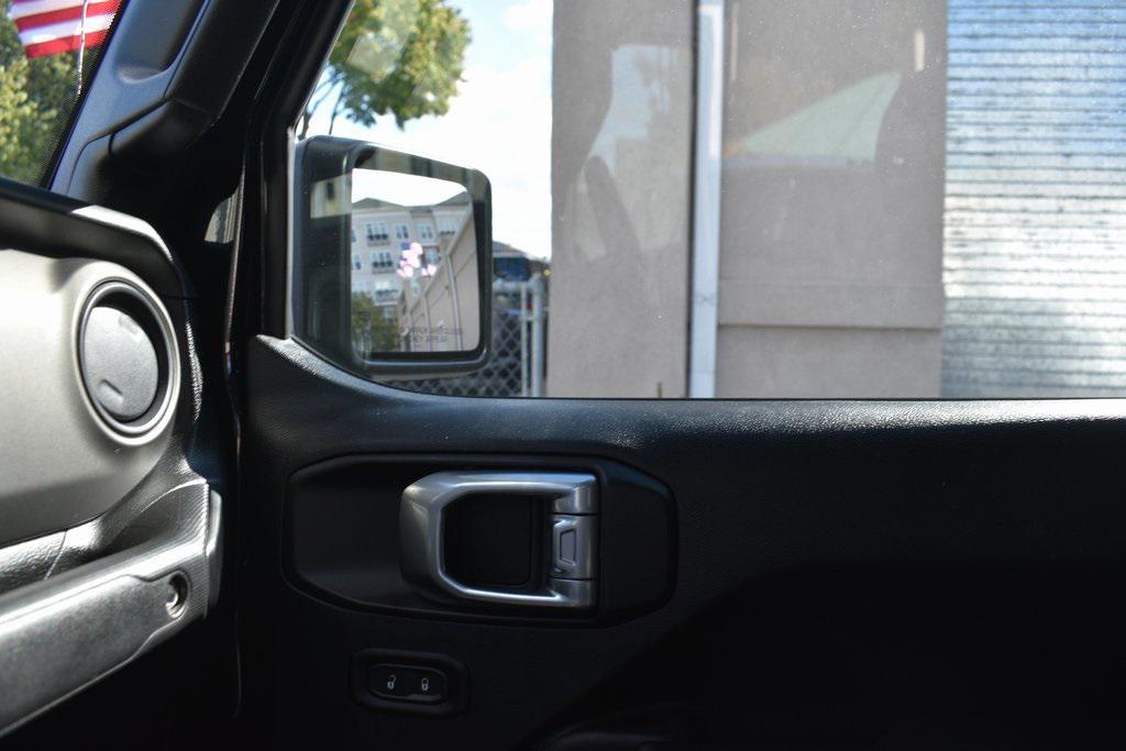 used 2022 Jeep Gladiator car, priced at $25,988