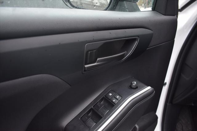 used 2023 Toyota Highlander car, priced at $42,588