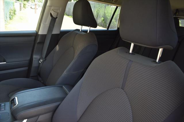 used 2023 Toyota Highlander car, priced at $27,988