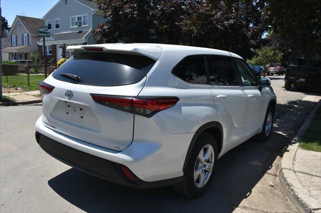 used 2023 Toyota Highlander car, priced at $27,988