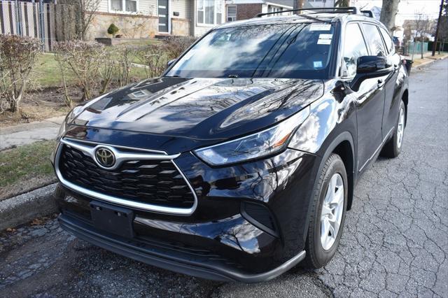 used 2022 Toyota Highlander car, priced at $24,988