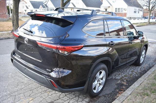 used 2022 Toyota Highlander car, priced at $24,988