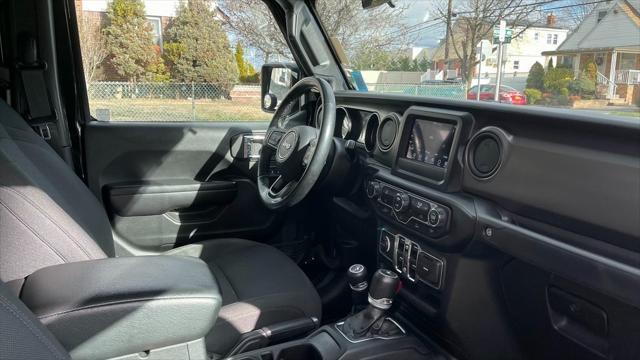 used 2021 Jeep Gladiator car, priced at $25,167