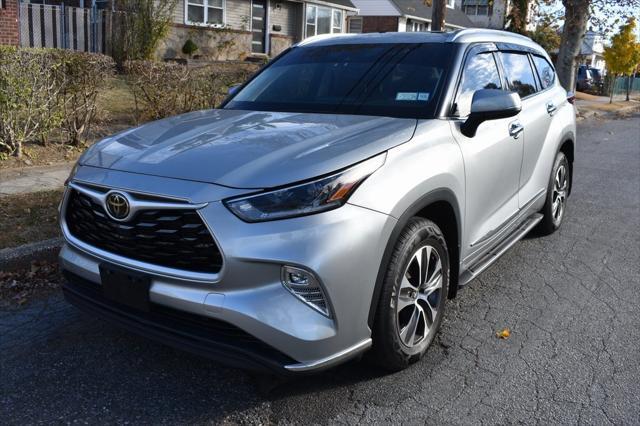 used 2021 Toyota Highlander car, priced at $27,988