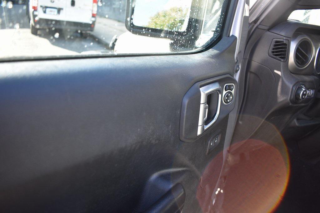 used 2020 Jeep Gladiator car, priced at $22,387