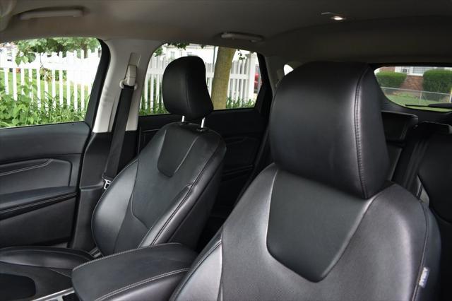 used 2022 Ford Edge car, priced at $16,988