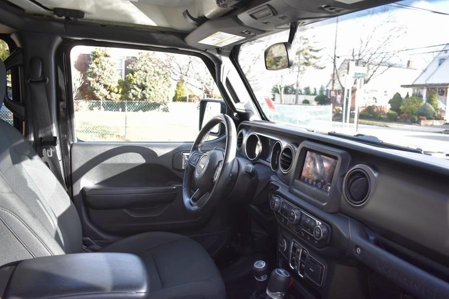 used 2021 Jeep Wrangler Unlimited car, priced at $26,288