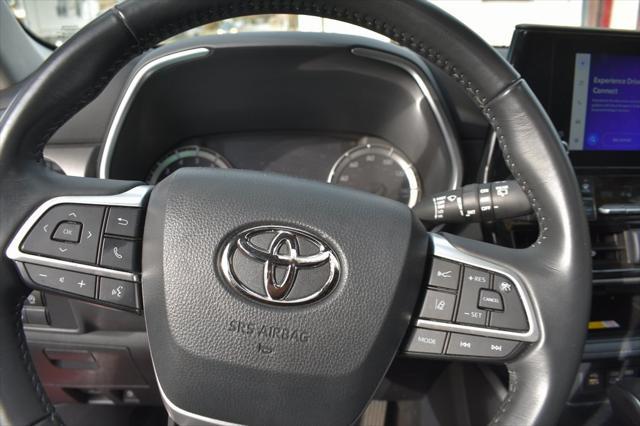 used 2023 Toyota Highlander car, priced at $33,988