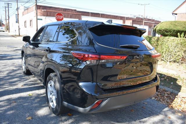 used 2023 Toyota Highlander car, priced at $43,488