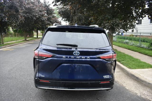used 2022 Toyota Sienna car, priced at $38,488