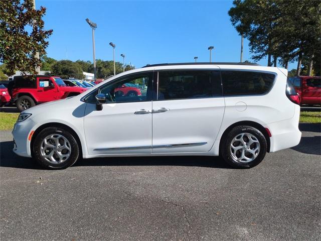 used 2023 Chrysler Pacifica car, priced at $32,004